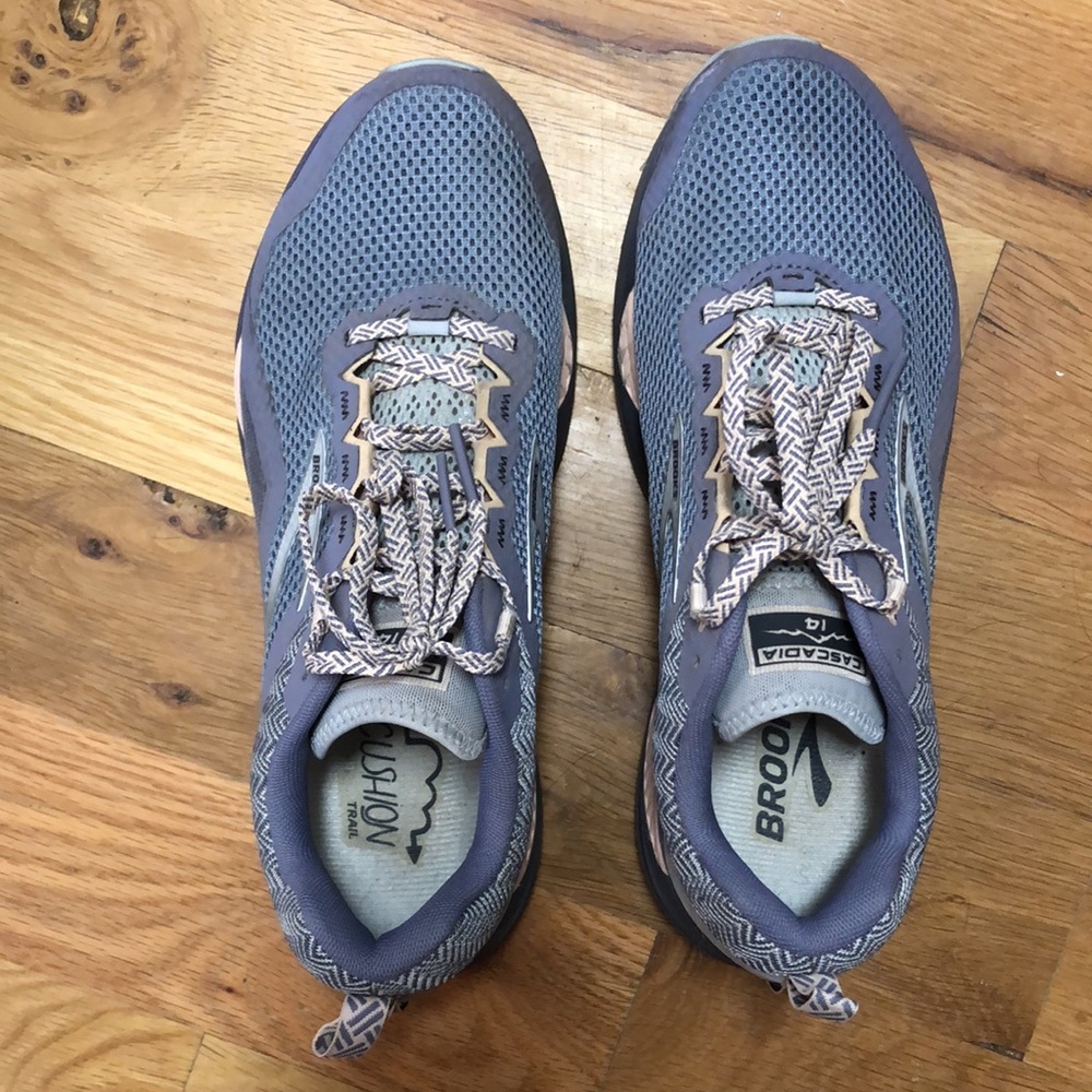 Brooks cascadia 14 womens 9 cushion trail
